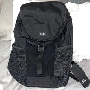 NWT Oakley Backpack